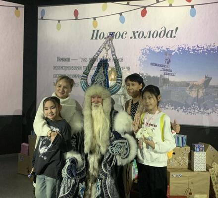 В Якутске заработала новогодняя выставка «Ёлка, шарики, мороз: рецепт Нового года»