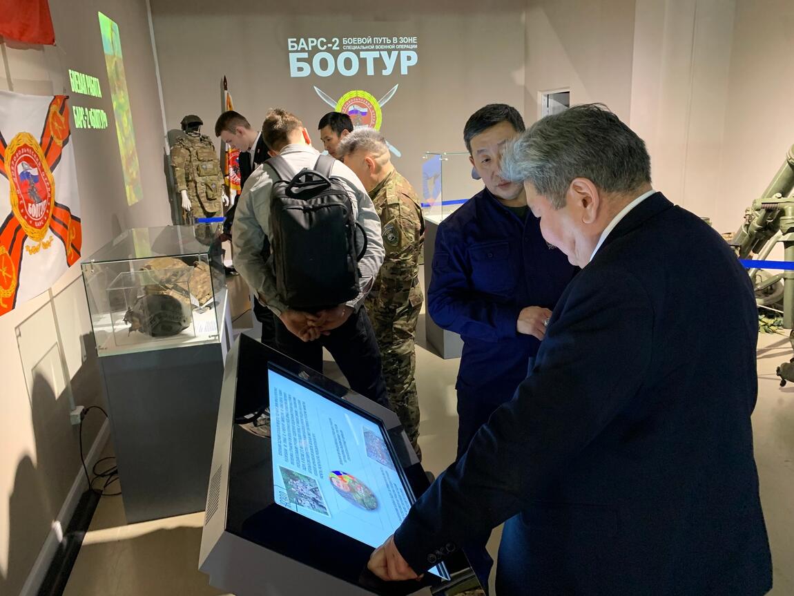 В историческом парк открыли выставку живой памяти боевого пути и подвигов отряда «Боотур»